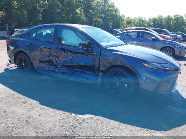 2026 TOYOTA CAMRY SE 1