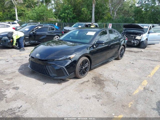 2026 TOYOTA CAMRY SE 2