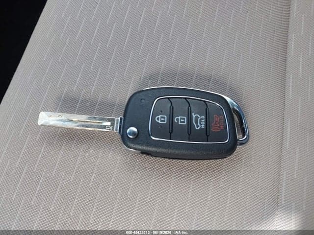 2020 HYUNDAI TUCSON SE 11