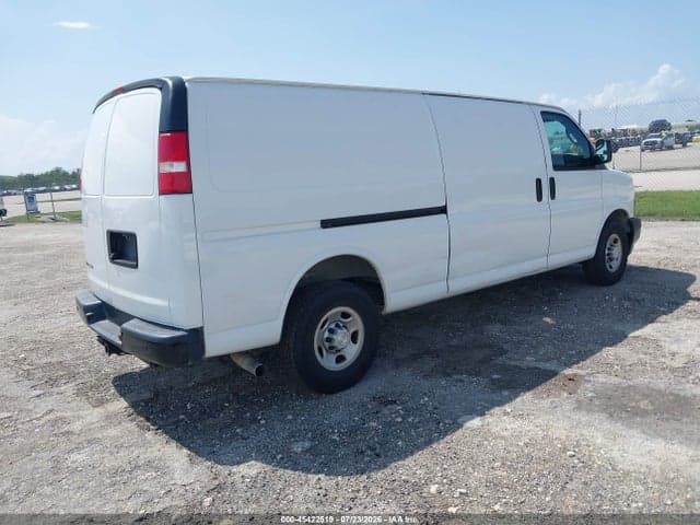 2018 CHEVROLET EXPRESS 3500 WORK VAN 4