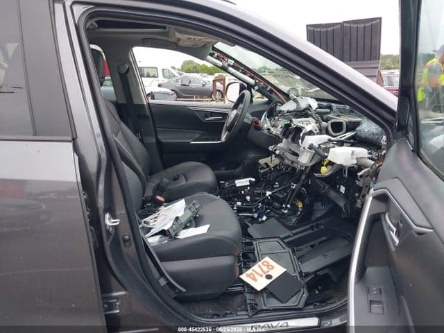 2025 TOYOTA RAV4 XLE PREMIUM 5