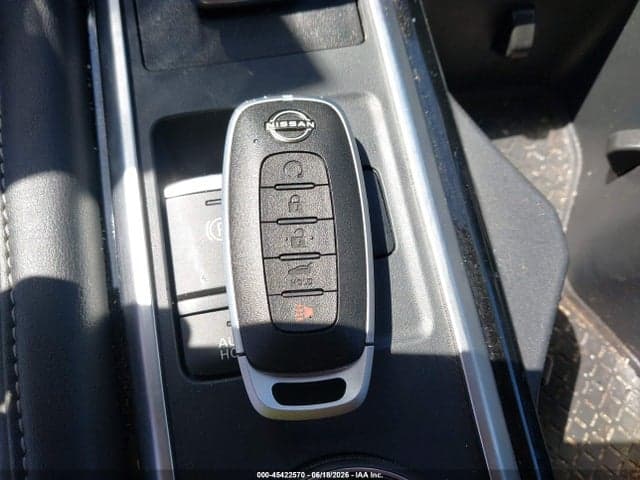 2025 NISSAN PATHFINDER SL 4WD 11