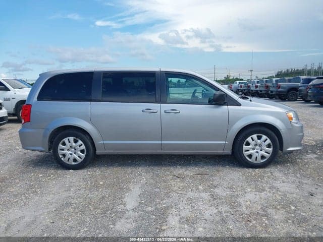 2018 DODGE GRAND CARAVAN SE 13