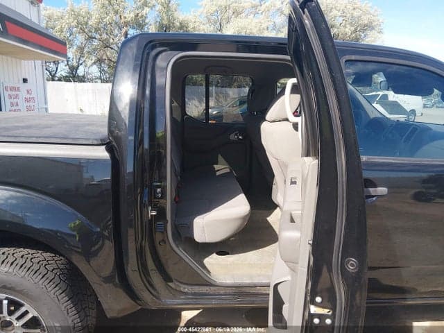 2017 NISSAN FRONTIER SV 8