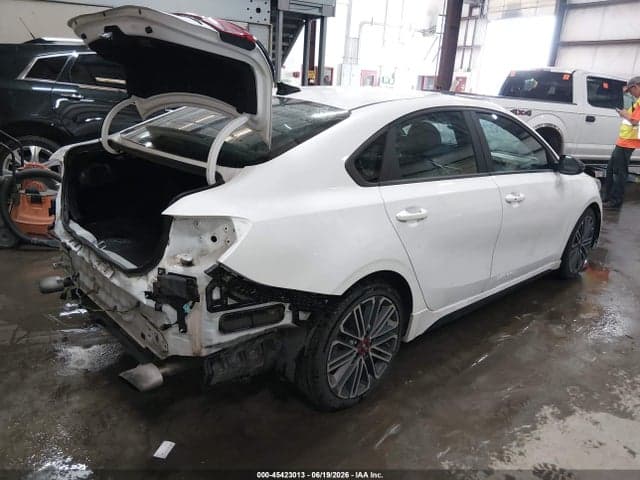 2021 KIA FORTE GT 4