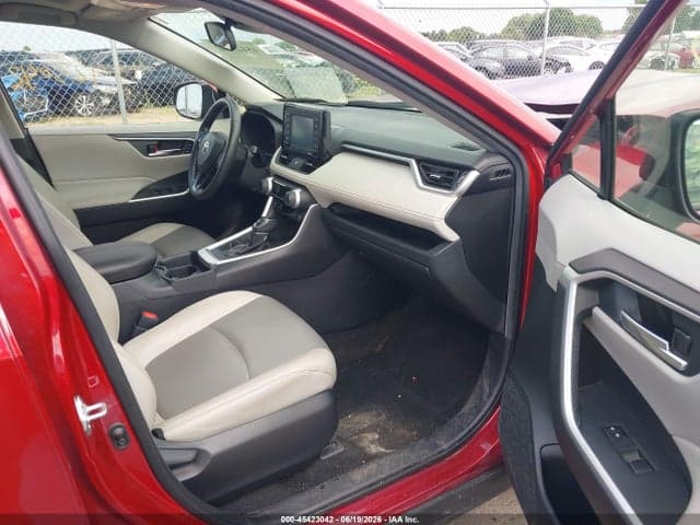 2020 TOYOTA RAV4 XLE PREMIUM 5
