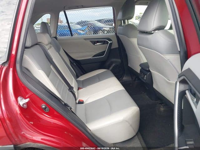 2020 TOYOTA RAV4 XLE PREMIUM 8