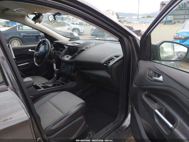 2017 FORD ESCAPE SE 5