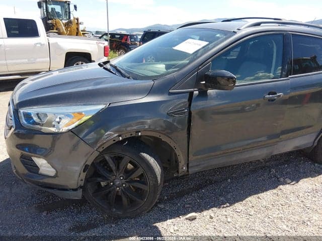2017 FORD ESCAPE SE 6