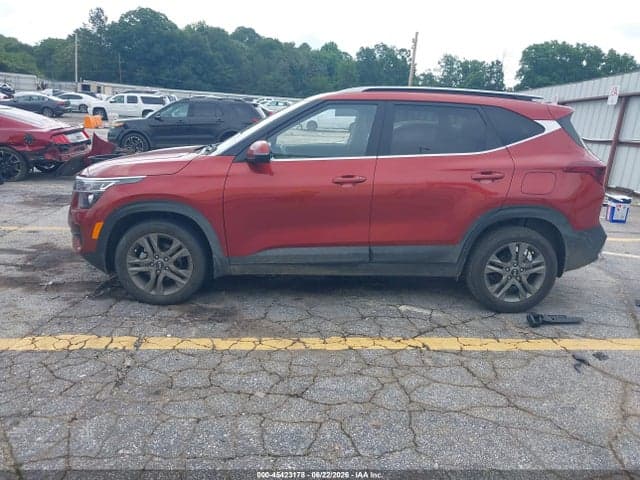 2021 KIA SELTOS S 14