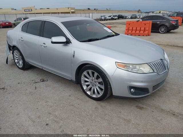2011 LINCOLN MKS 1