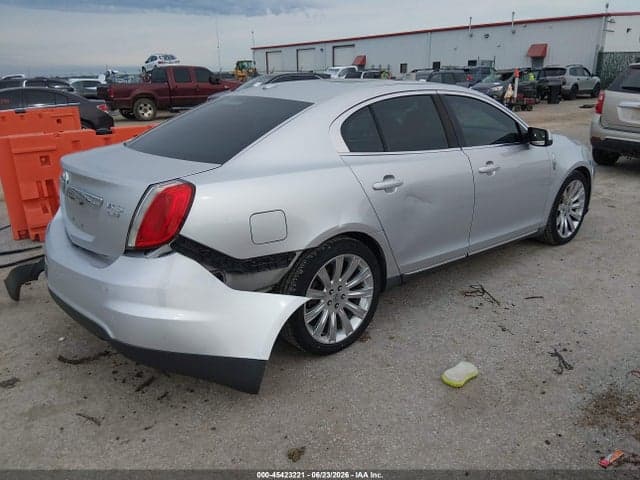 2011 LINCOLN MKS 4