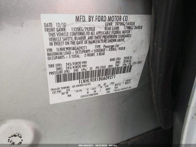 2011 LINCOLN MKS 9