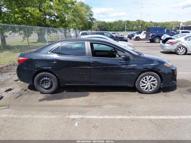 2018 TOYOTA COROLLA LE 13