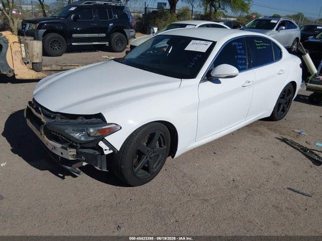 2017 ALFA ROMEO GIULIA RWD 2