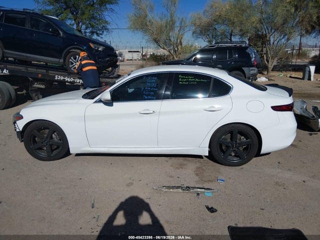 2017 ALFA ROMEO GIULIA RWD 14