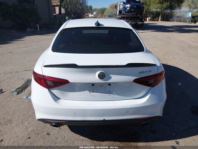 2017 ALFA ROMEO GIULIA RWD 16