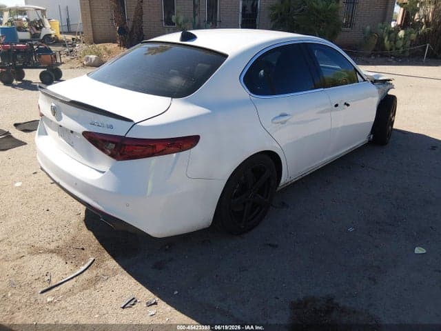 2017 ALFA ROMEO GIULIA RWD 4