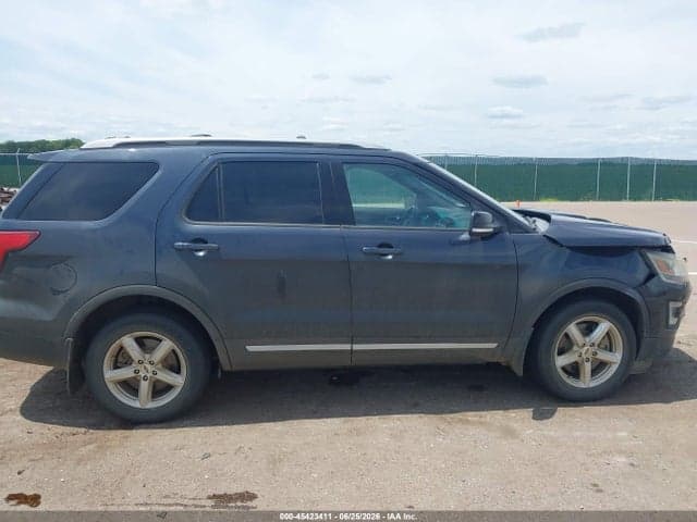 2017 FORD EXPLORER XLT 13