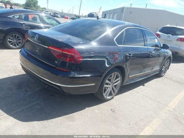 2017 VOLKSWAGEN PASSAT 1.8T R-LINE 4