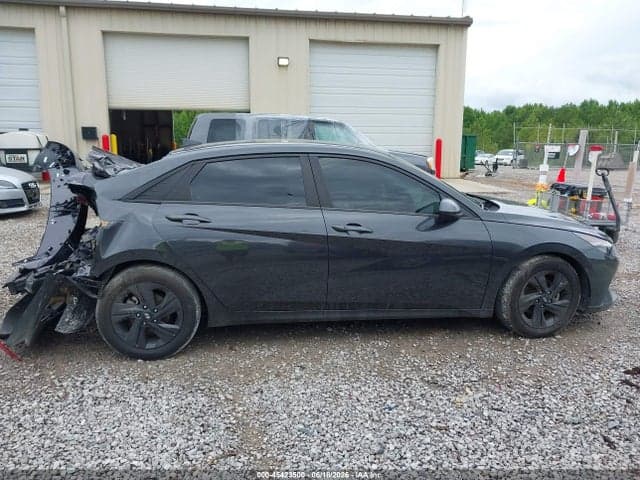 2022 HYUNDAI ELANTRA SEL 13