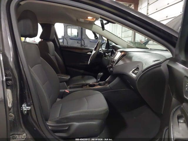 2017 CHEVROLET CRUZE LT AUTO 5