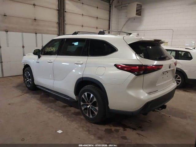 2020 TOYOTA HIGHLANDER HYBRID XLE 3
