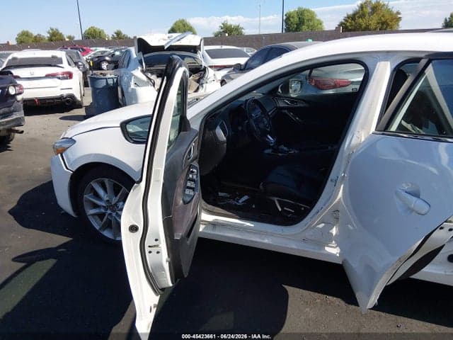 2017 MAZDA MAZDA3 TOURING 5