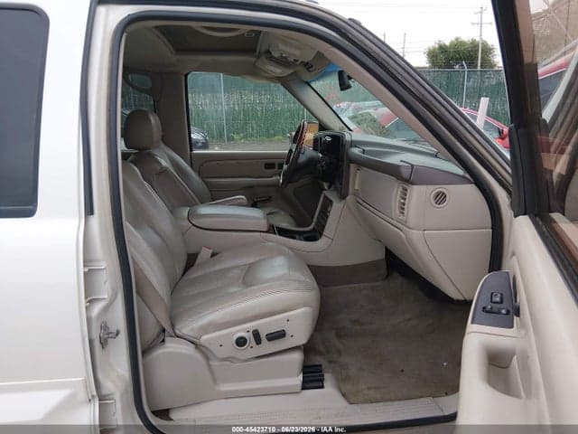 2005 CADILLAC ESCALADE STANDARD 5