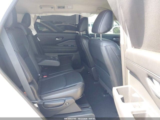 2023 NISSAN PATHFINDER SL 4WD 8