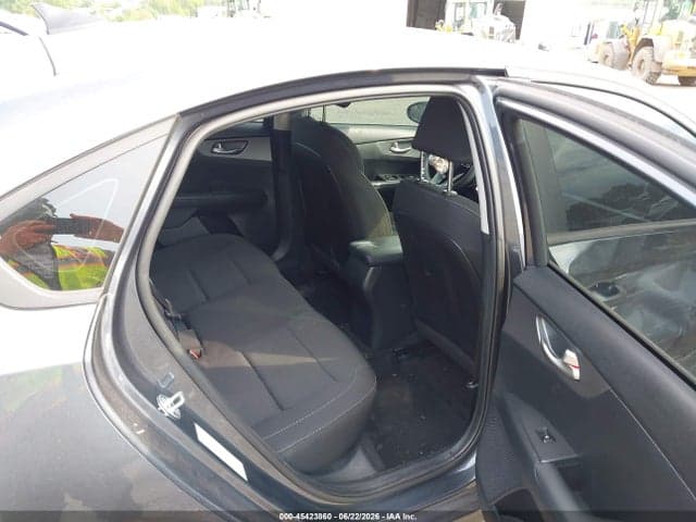 2021 KIA FORTE LXS 8