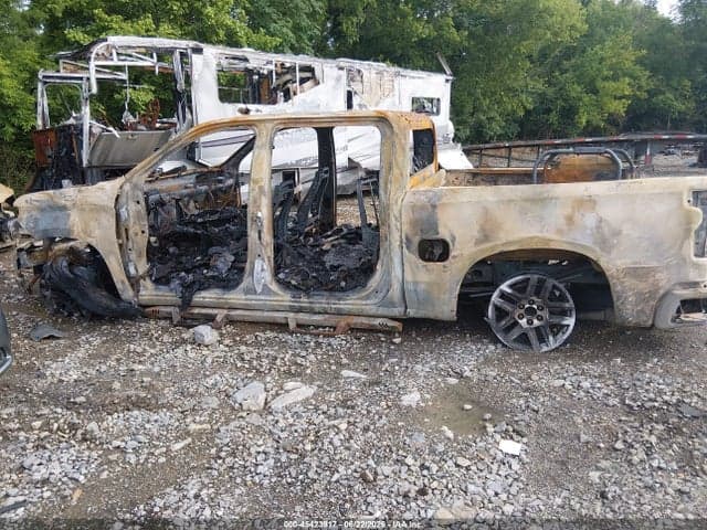 2022 CHEVROLET SILVERADO 1500 LTD 4WD SHORT BED LT TRAIL BOSS 6