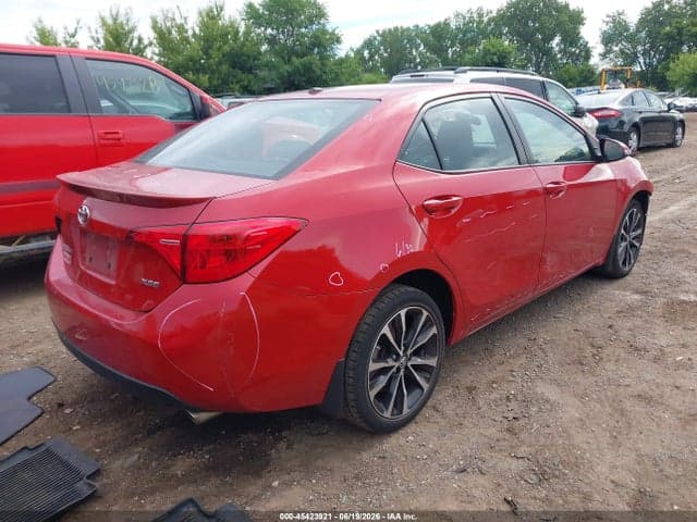 2018 TOYOTA COROLLA XSE 4