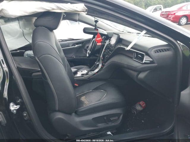 2022 TOYOTA CAMRY XLE 5
