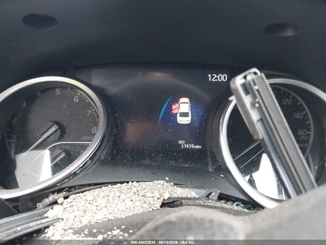 2022 TOYOTA CAMRY XLE 7