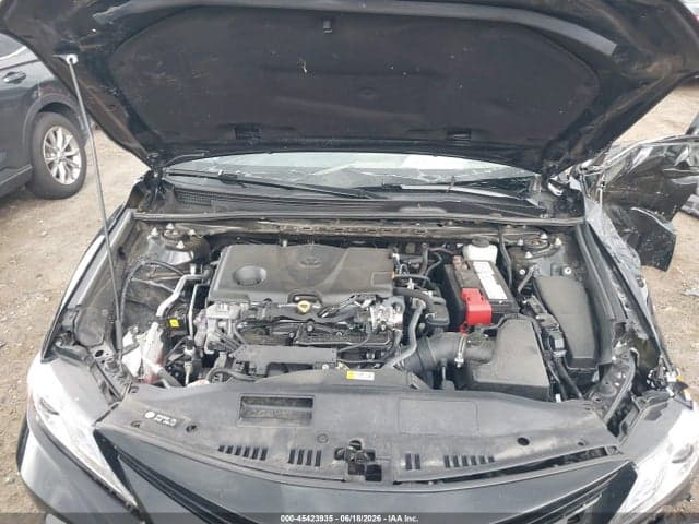 2022 TOYOTA CAMRY XLE 10