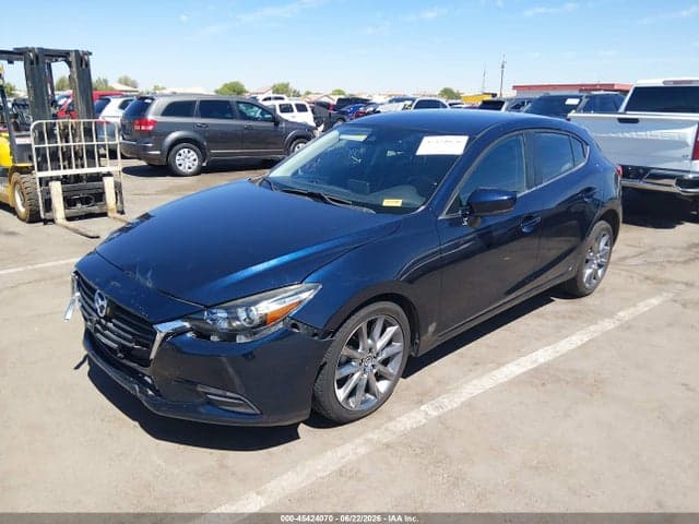 2018 MAZDA MAZDA3 TOURING 2