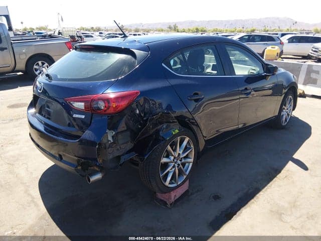 2018 MAZDA MAZDA3 TOURING 6