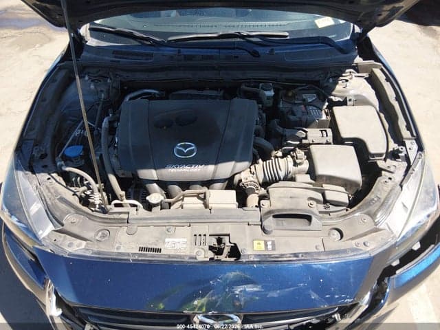2018 MAZDA MAZDA3 TOURING 10