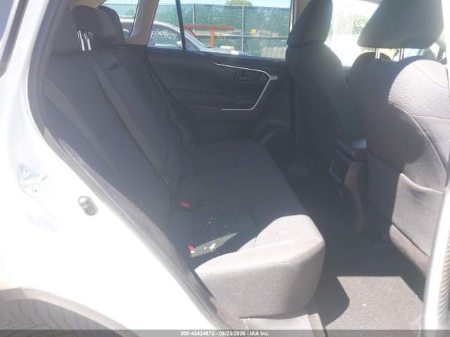 2019 TOYOTA RAV4 LE 8