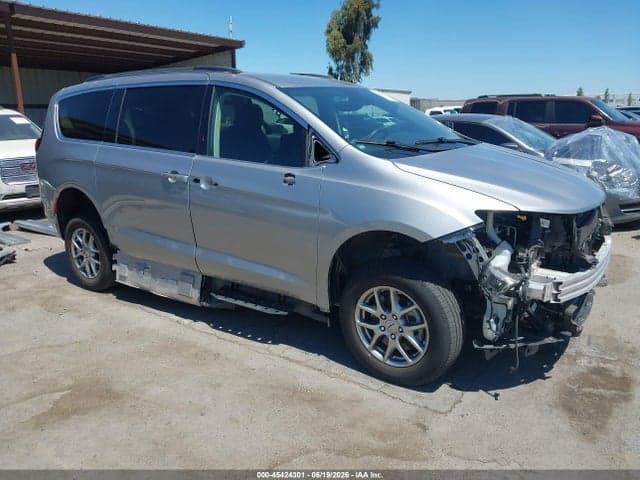 2021 CHRYSLER PACIFICA TOURING 1