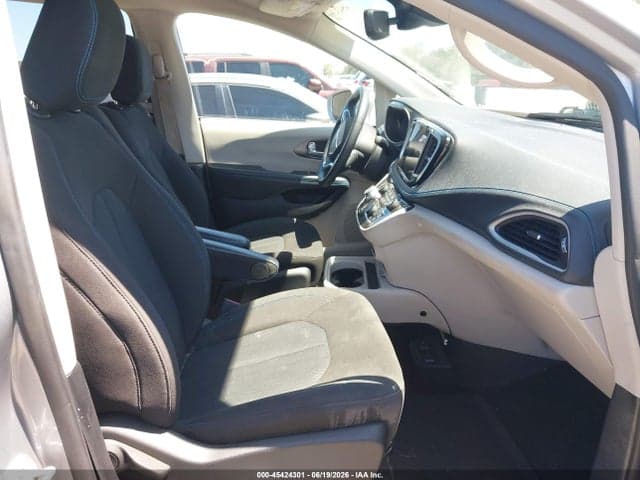 2021 CHRYSLER PACIFICA TOURING 5