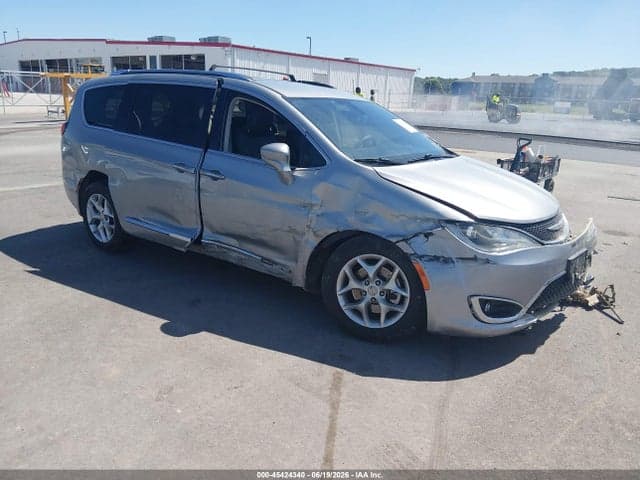 2020 CHRYSLER PACIFICA TOURING L 1