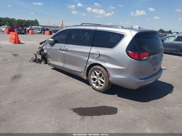 2020 CHRYSLER PACIFICA TOURING L 3