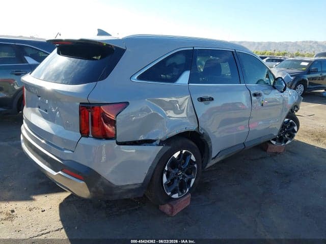 2025 KIA SORENTO S 4