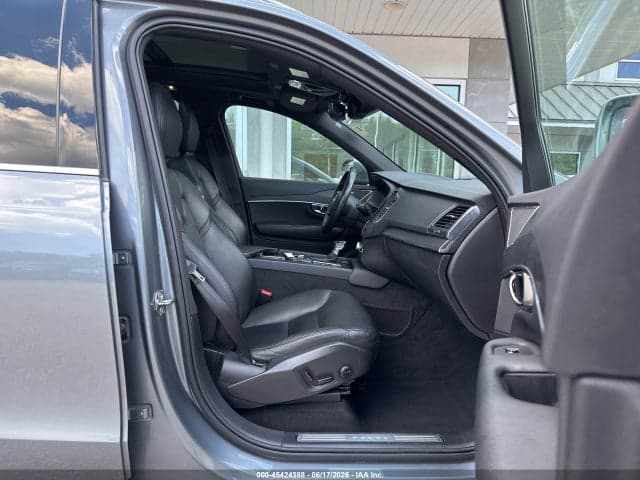2020 VOLVO XC90 T6 5