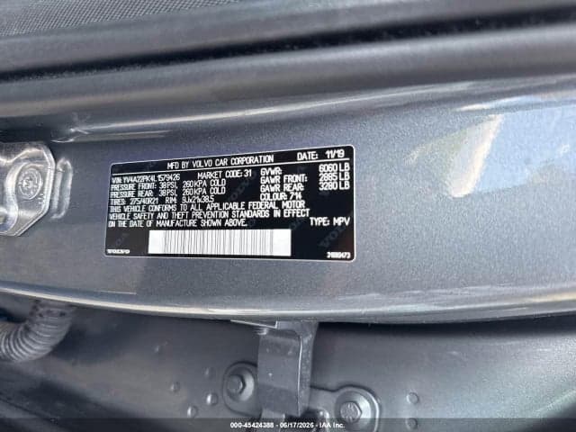 2020 VOLVO XC90 T6 9