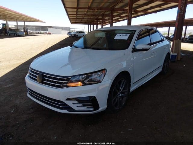 2017 VOLKSWAGEN PASSAT 1.8T R-LINE 2