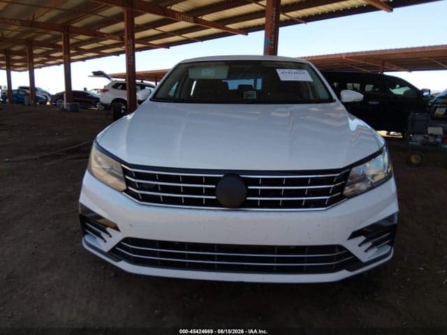 2017 VOLKSWAGEN PASSAT 1.8T R-LINE 12