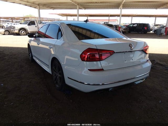 2017 VOLKSWAGEN PASSAT 1.8T R-LINE 3